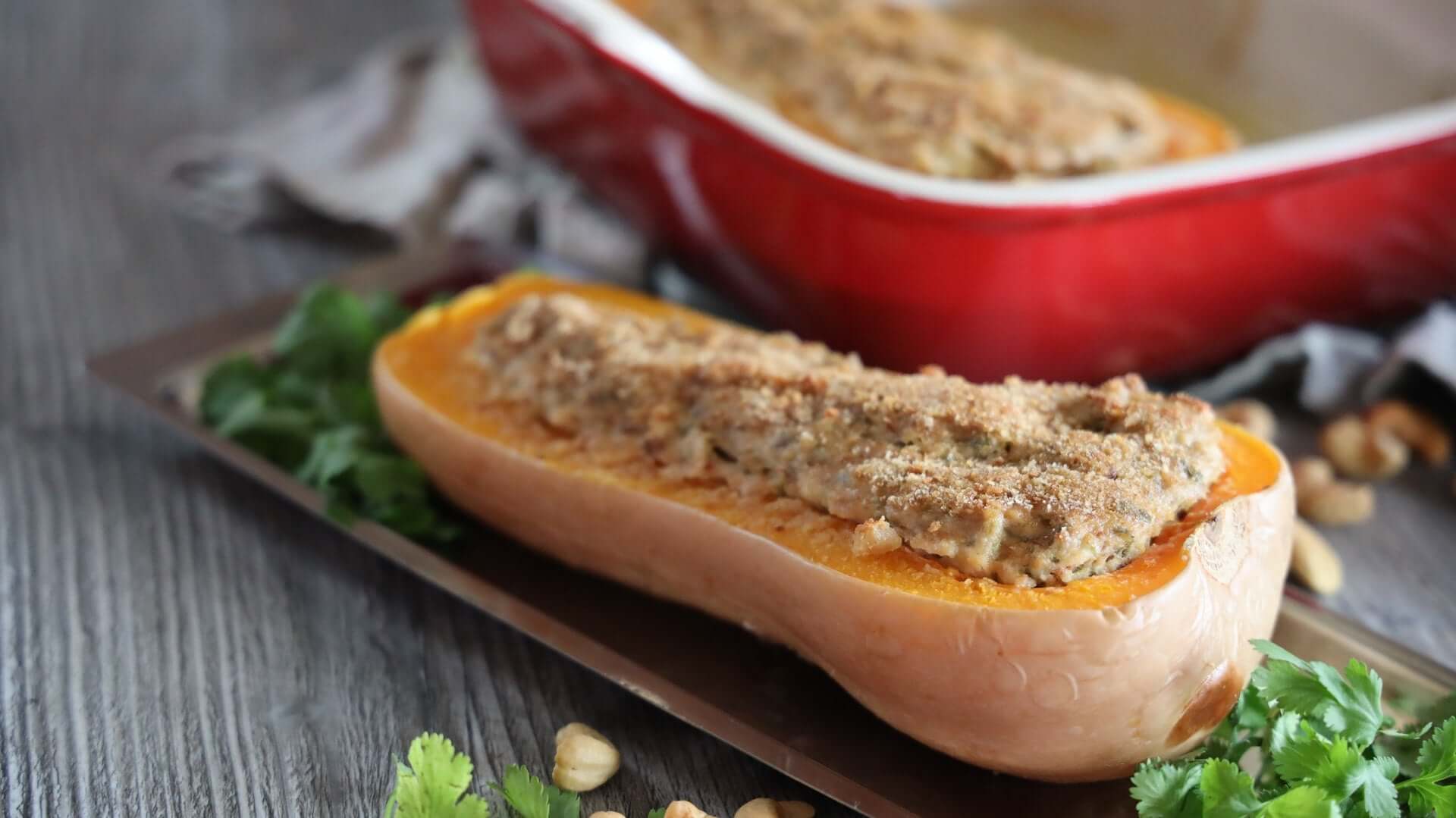 Kürbis mit veganer Käse Füllung