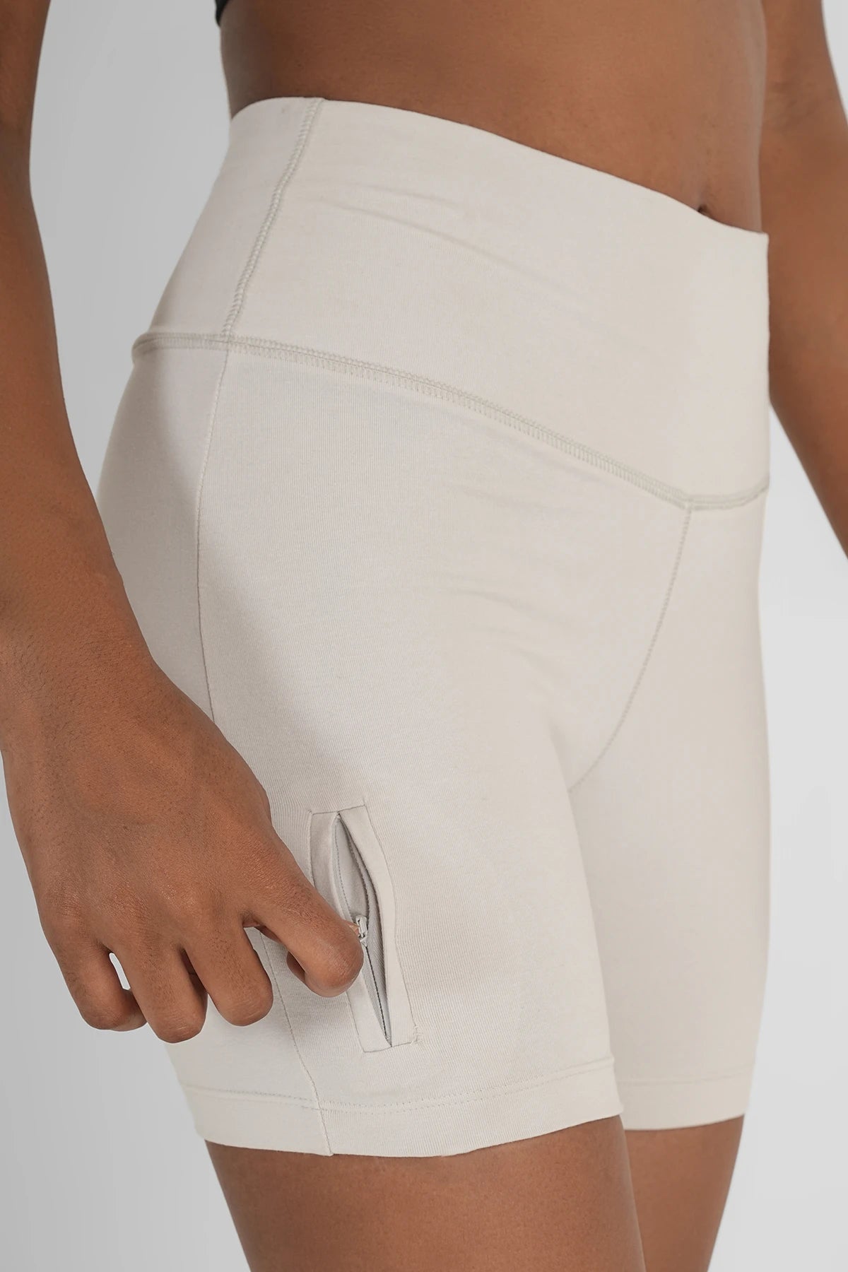 Elope Scotty Shorts Chalk White