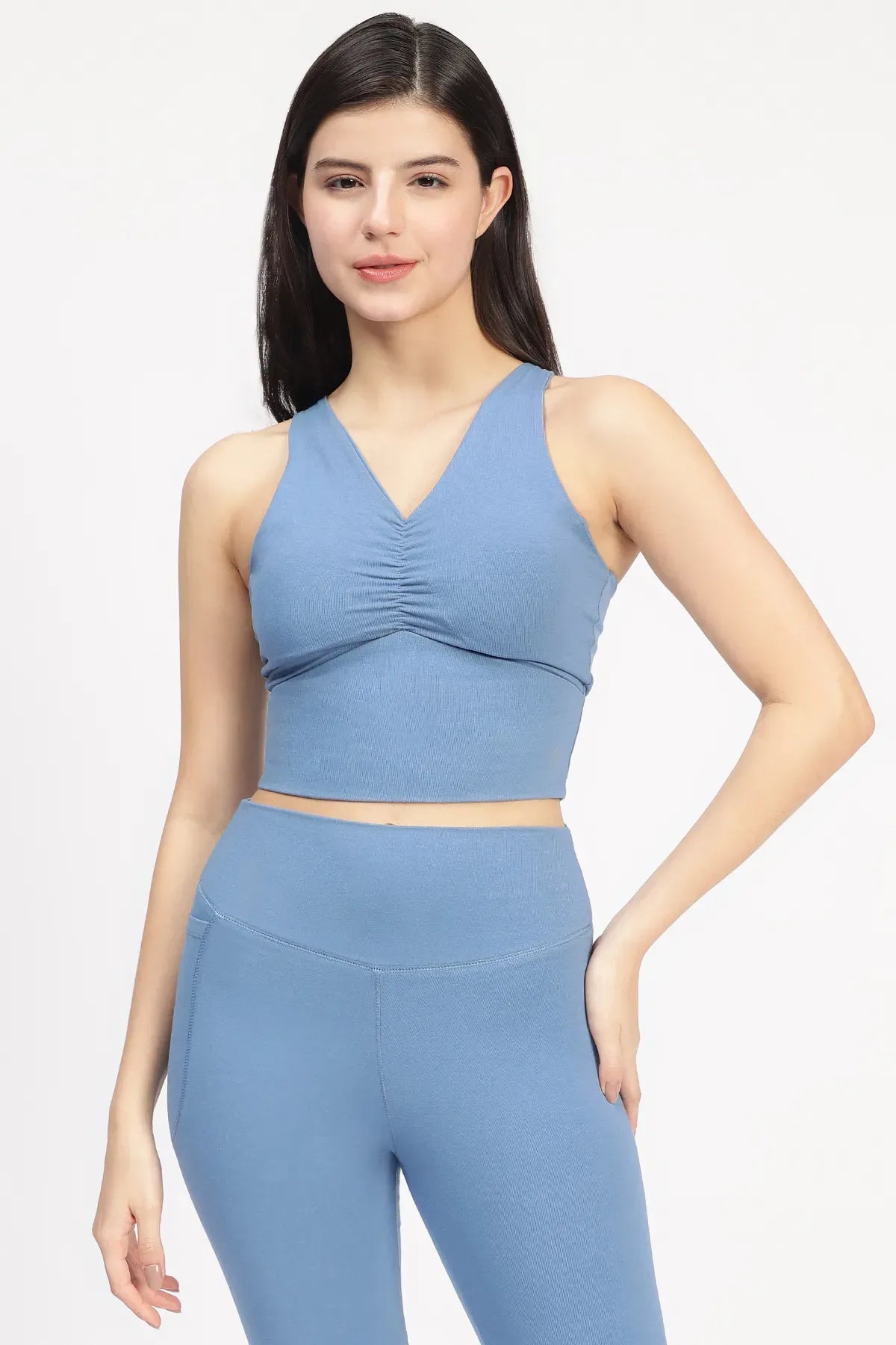 Fuggi da Hannah Bralette in un porto tranquillo