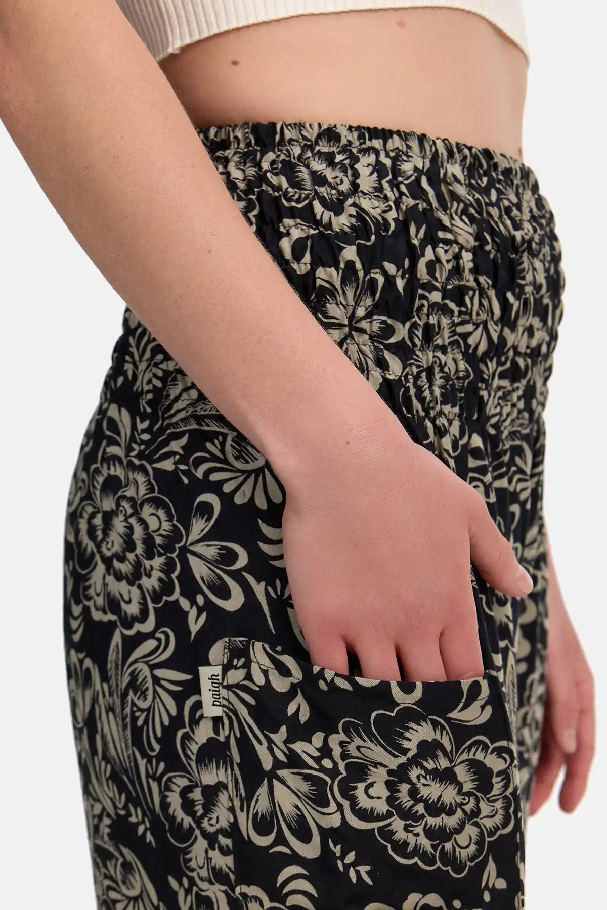 Sarouel fleur de rose noir