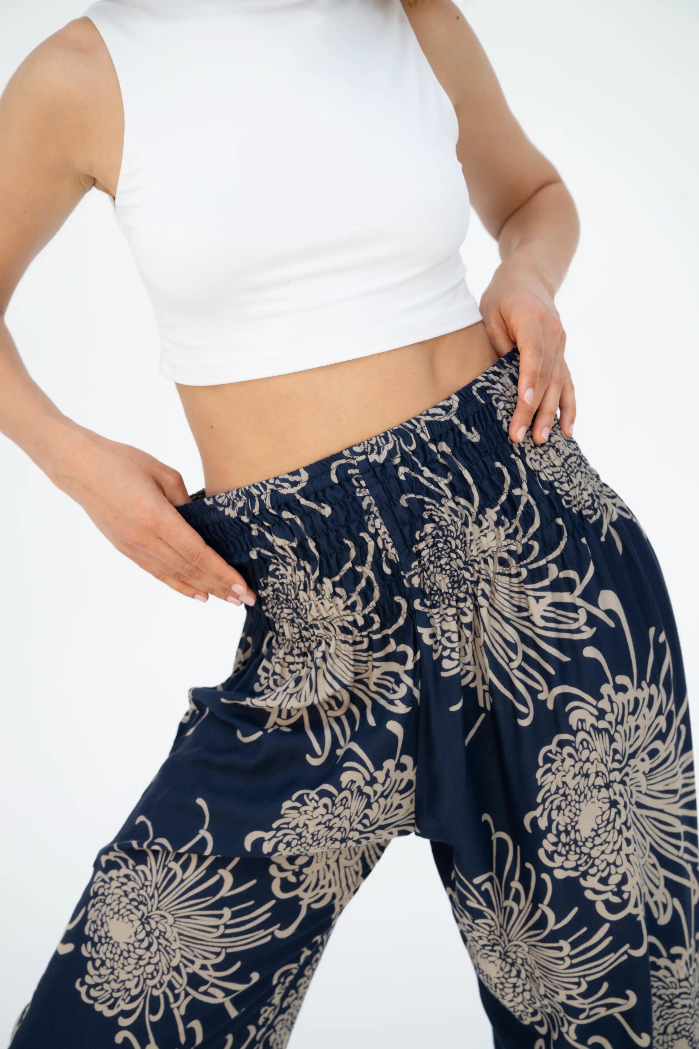 Pantaloni Harem Floreali Beacon Blu Scuro
