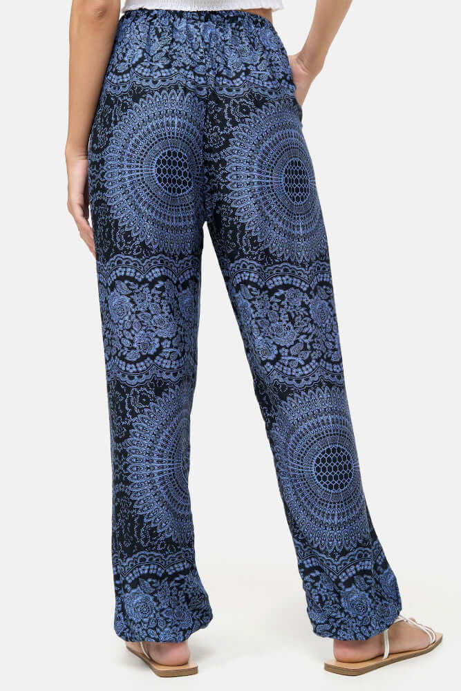 Chillerhose Nacht Mandala close-up Rückansicht