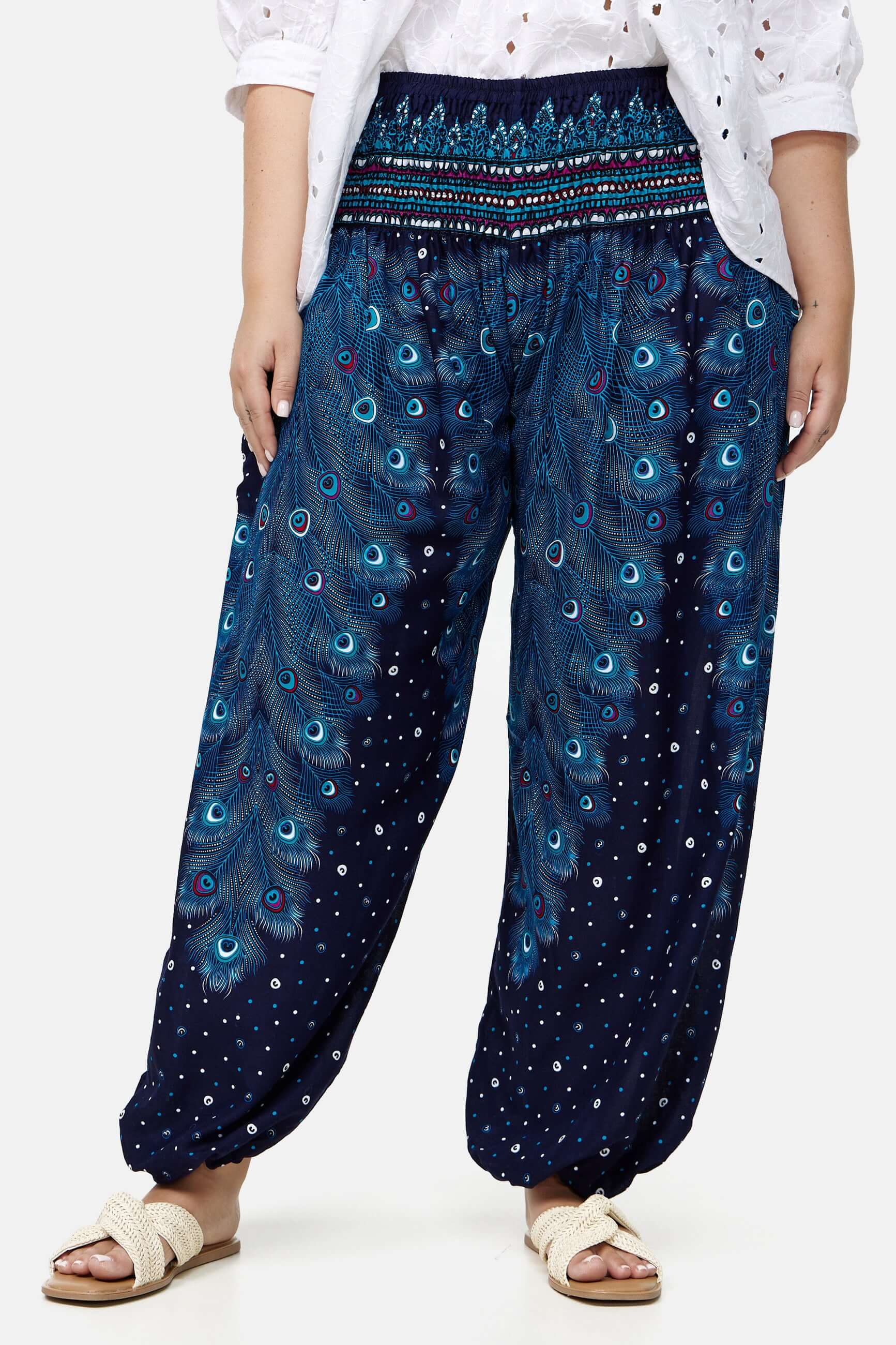 Haremshose Blaues Pfauenauge Plus Size von vorne close-up