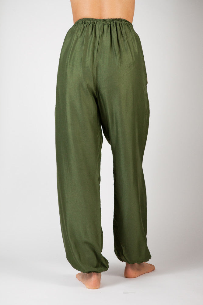 Rückansicht Olive Chillerhose