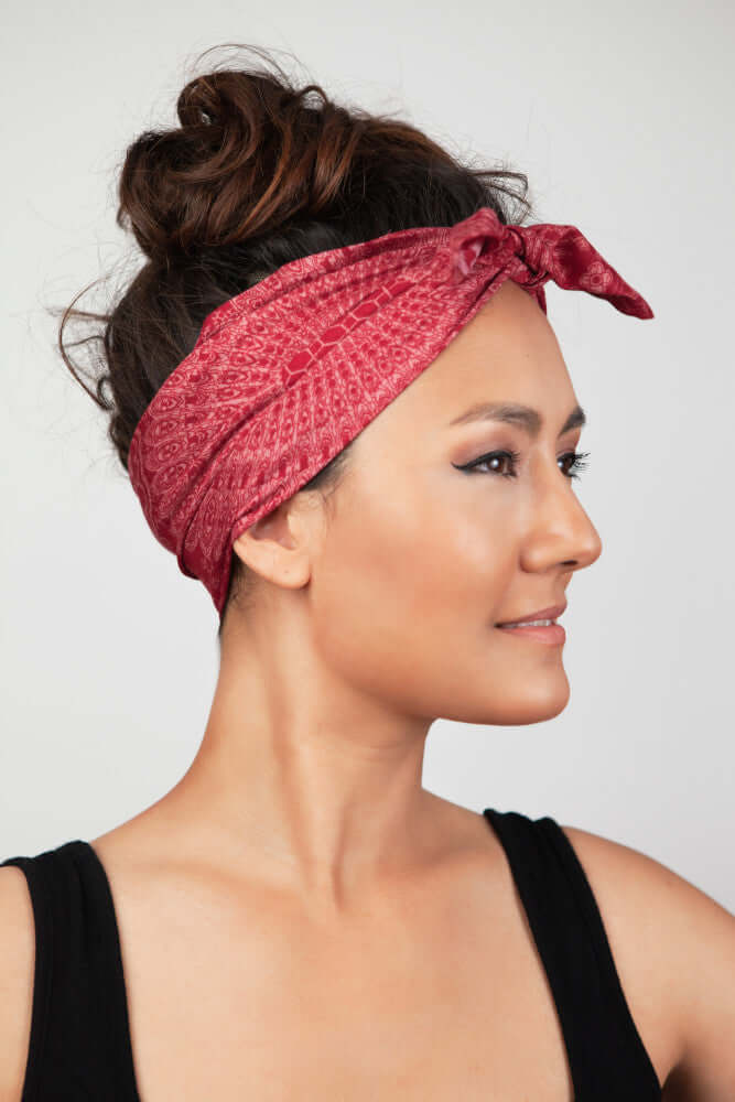 Frontalansicht des pink gemusterten Bandana