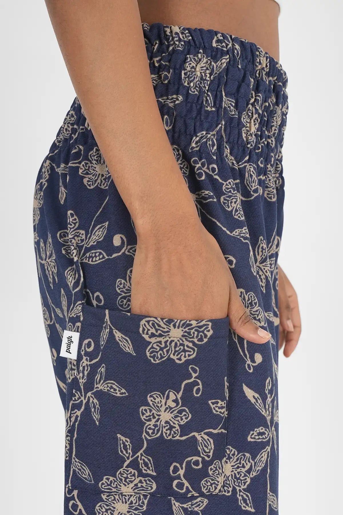 Warme Loungewear Haremshose Tiefblaue Wildblume