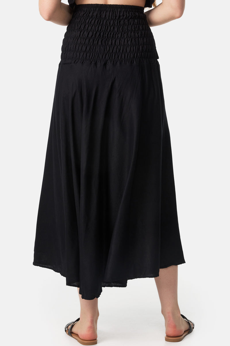 Rockkleid zum Rock gebunden von hinten close-up 