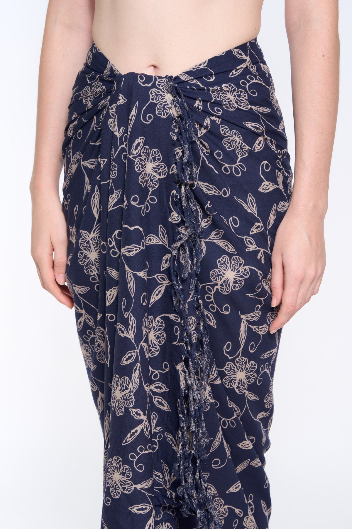 Tuch Tiefblaue Wildblume