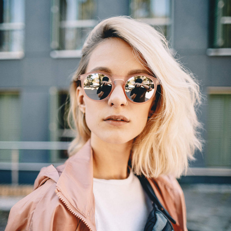 Take A Shot: Molly - Walnussholz